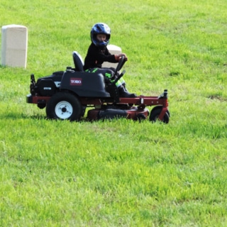 Grasklipparrace i Egby